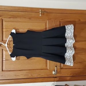 UK 12 US 8 Closet London A-Line Dress Black with Lace Trim and Pockets